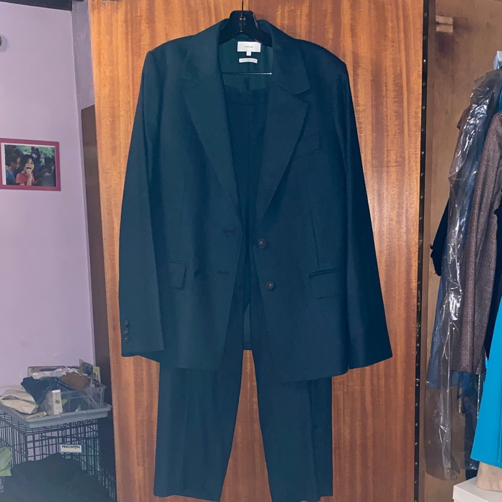 EUC vince wool suit sz L 12/m green